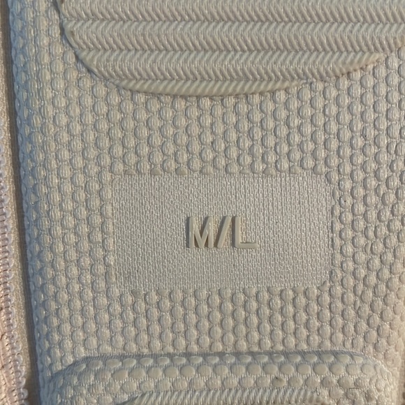 Plush slippers BNWT - Picture 5 of 6